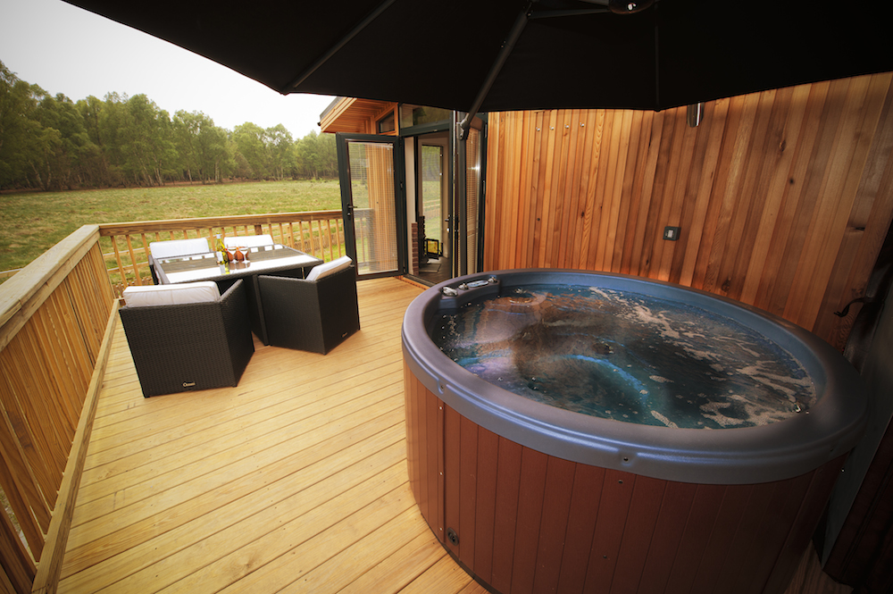 lodge with hot tub